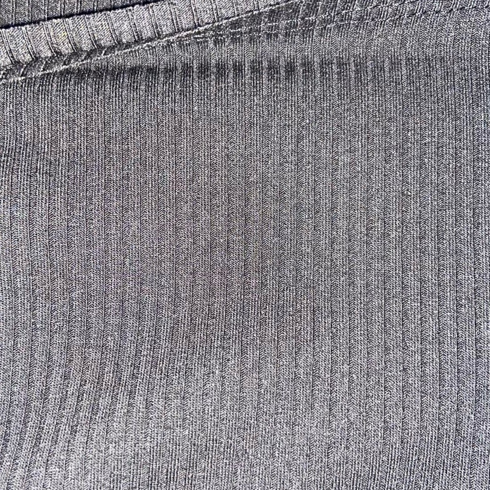 Crop top - Picture 3 of 4